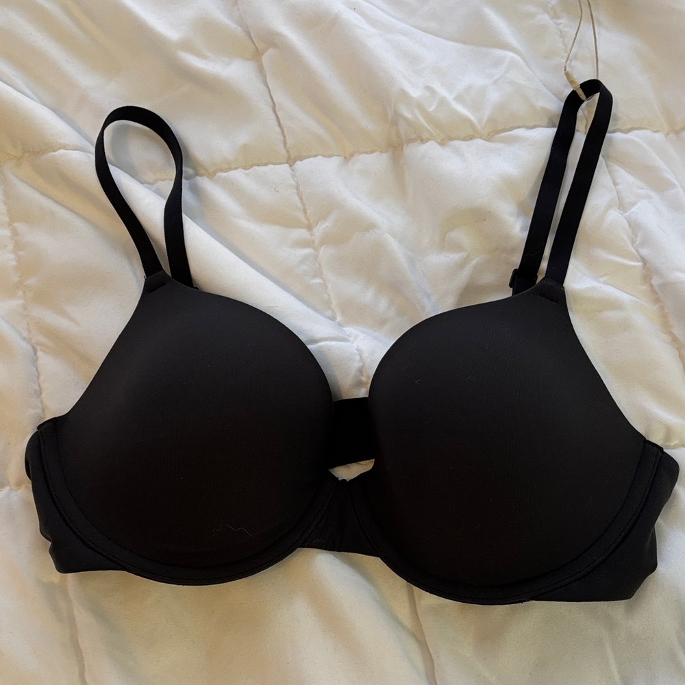 SKIMS Fits Everybody Black Tshirt Bra